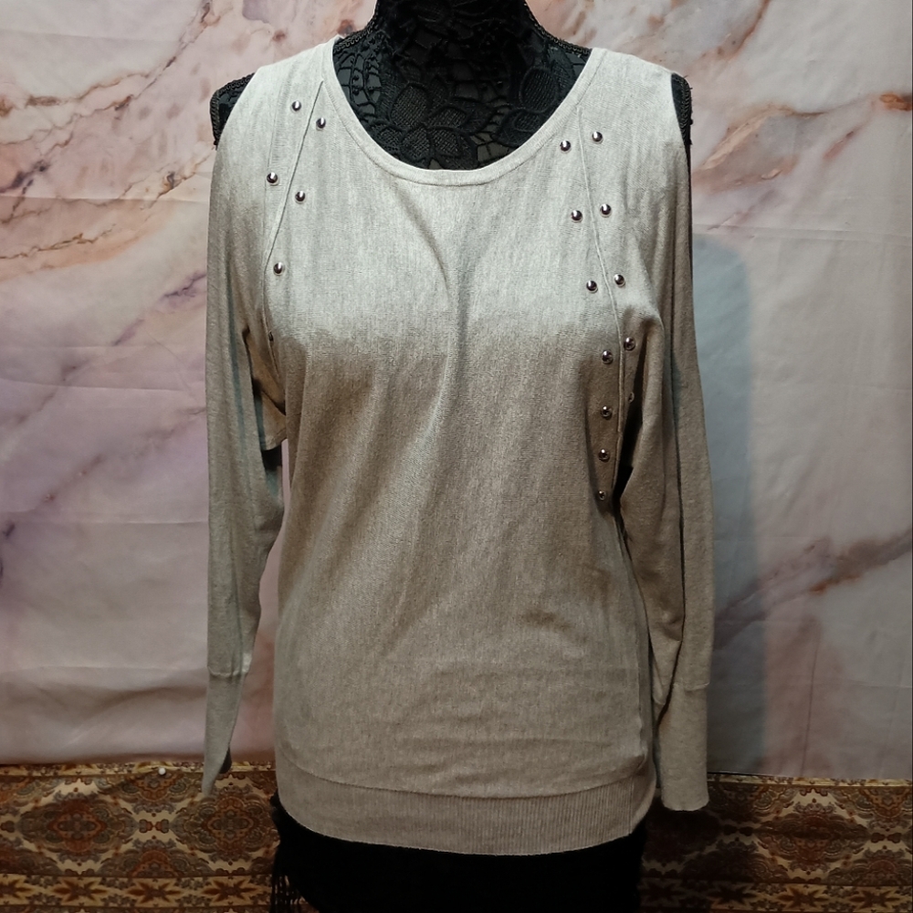 Jennifer‎ Lopez Cold Shoulder Sweater